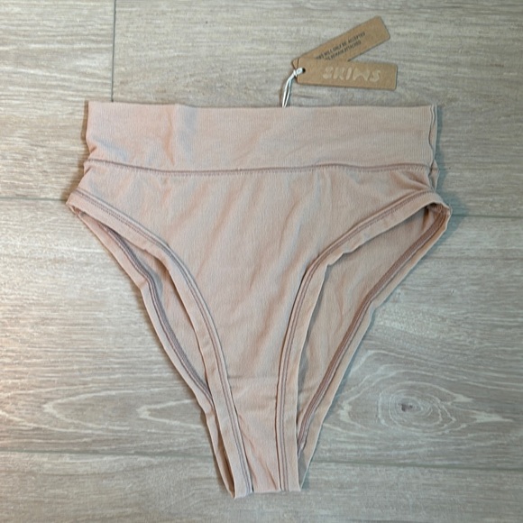 Skims Beige High-Waist Briefs - Picture 1 of 7